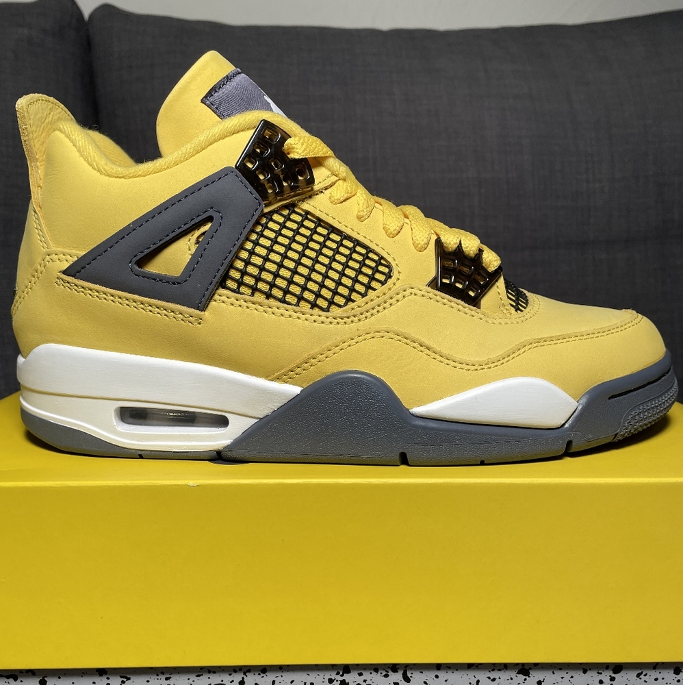 Air Jordan 4 Retro Yellow Men's Size 7.5